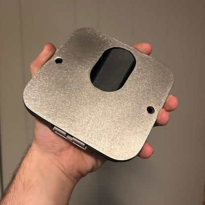 Hilux tub mount